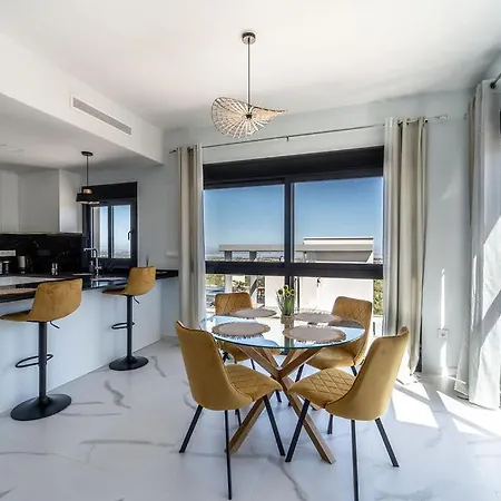 Royal Sunset Close To Golf Fields شقة